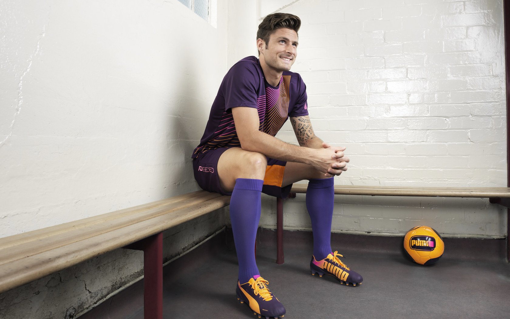 英超焦点：曼联逆转利物浦争夺季军，2021赛季曼联利物浦